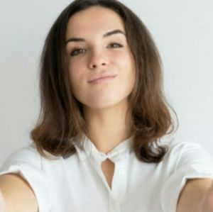 Meet your Posher, Leslie